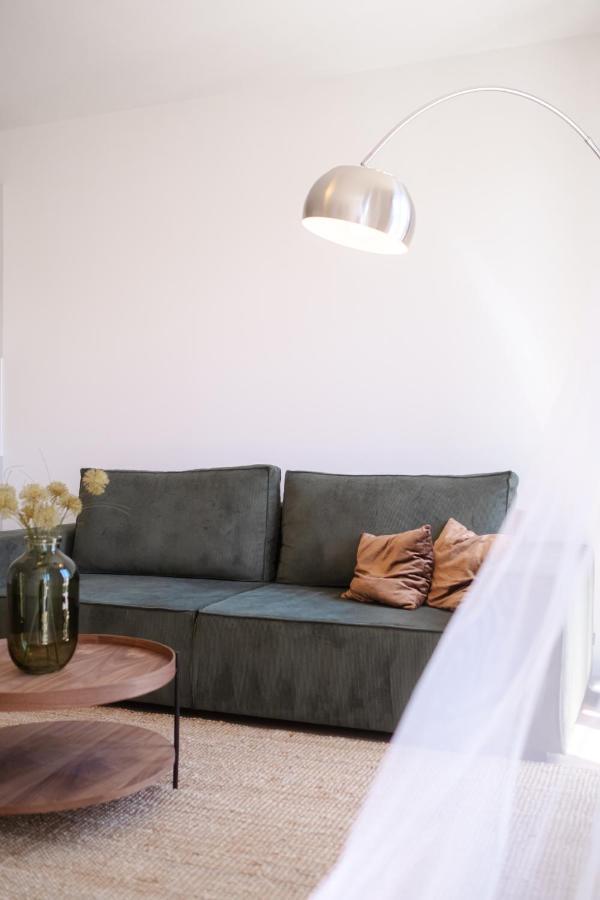 Newly Built Apartment In Vibrant Neighbourhood Praga Esterno foto