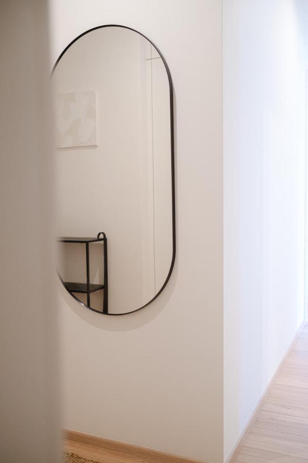 Newly Built Apartment In Vibrant Neighbourhood Praga Esterno foto